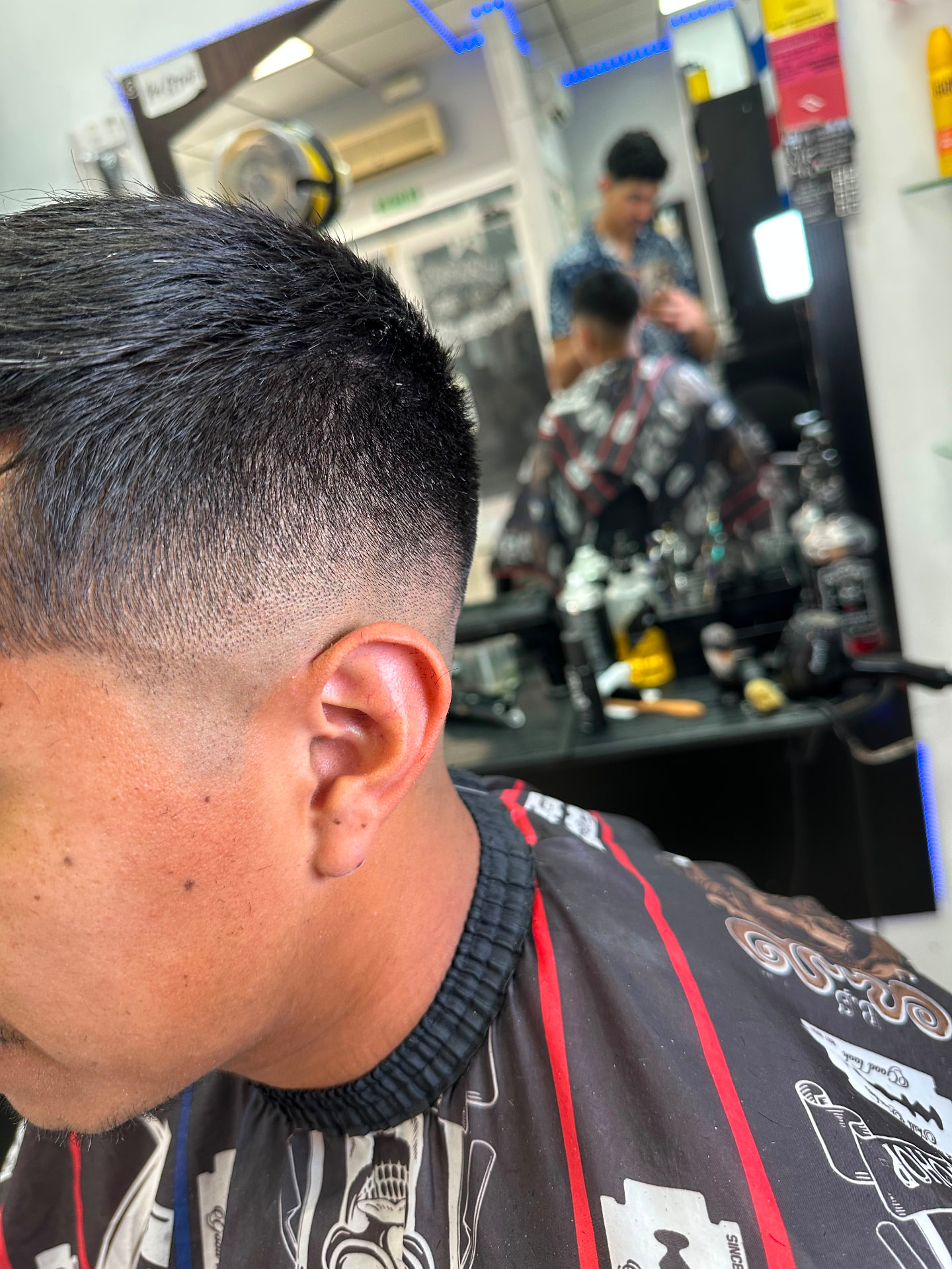 Buzz cut con skin fade